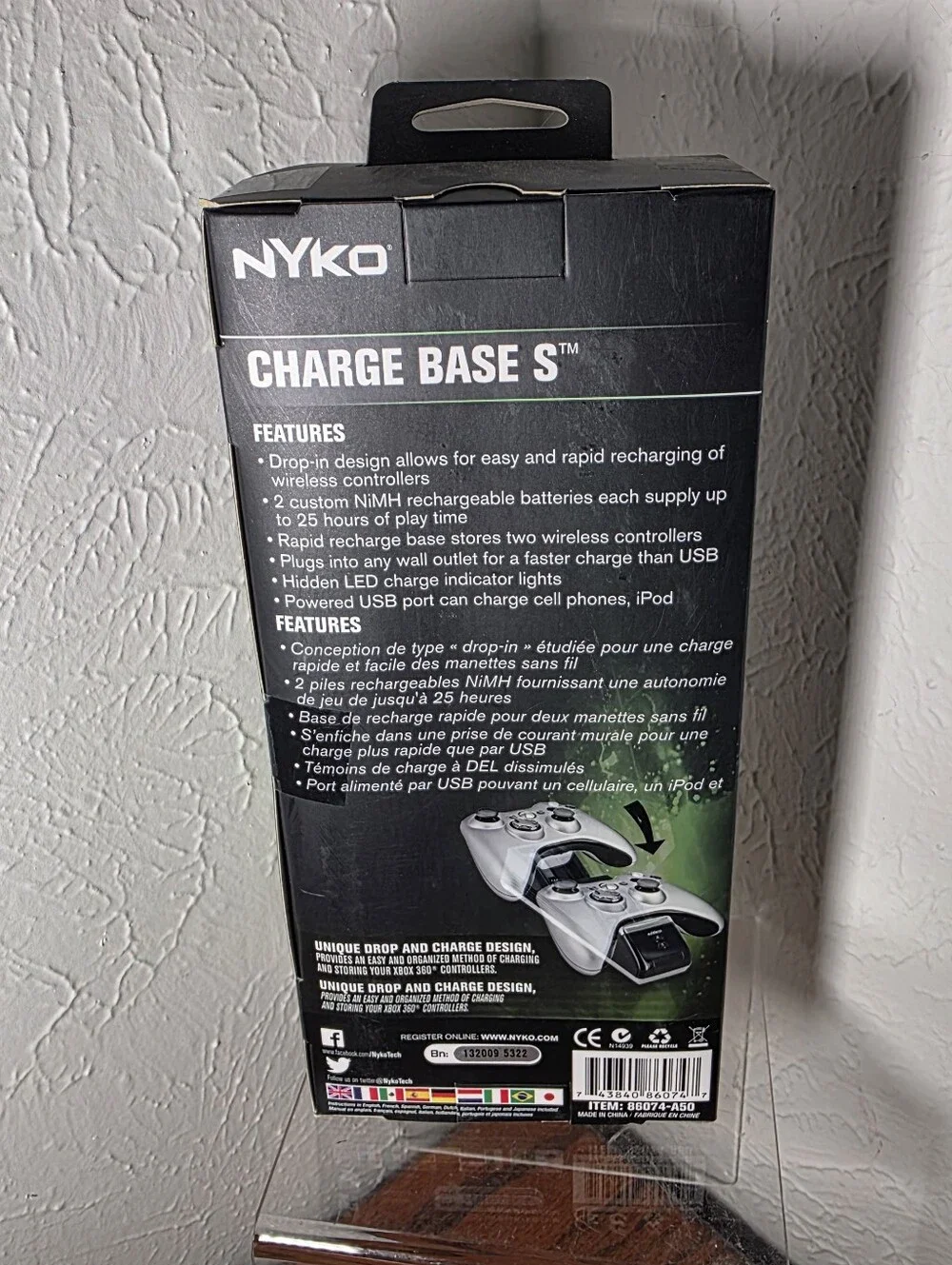 Nyko Charge Base S Recharges Wireless Controllers 2 NiMH Batteries XBOX 360 NEW